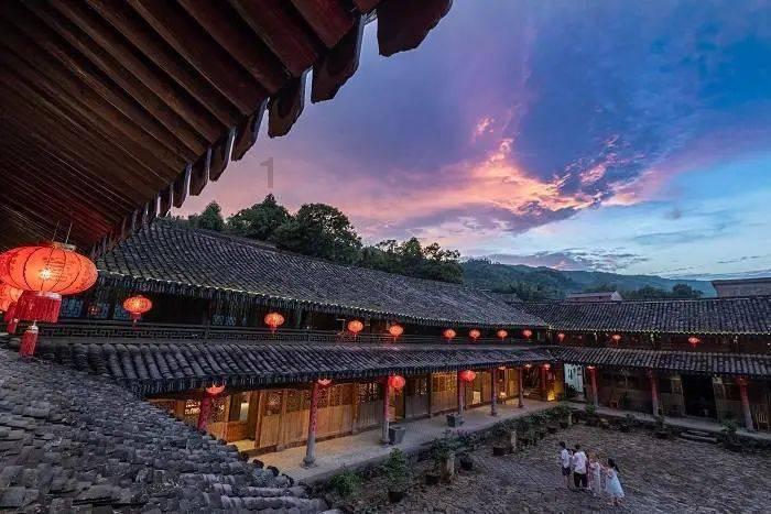“天鹅到家”月嫂惊爆丑闻:为求婴儿安静,竟偷偷投喂安眠药?